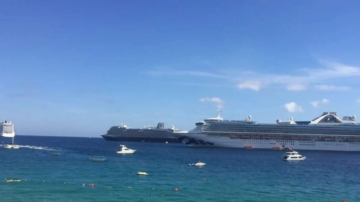 Triple arribo cruceros Cabo San Lucas